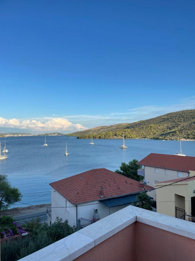 Apartman Jukic Hotel Marina Exterior foto