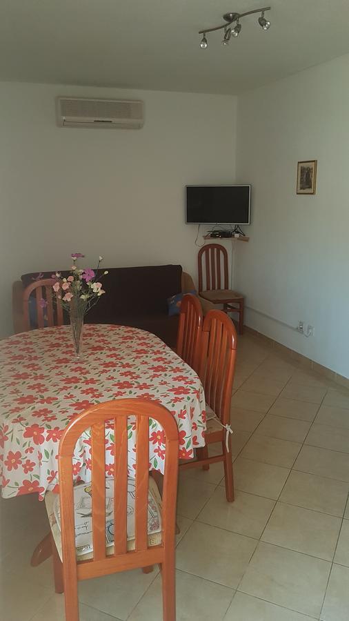 Apartman Jukic Hotel Marina Exterior foto