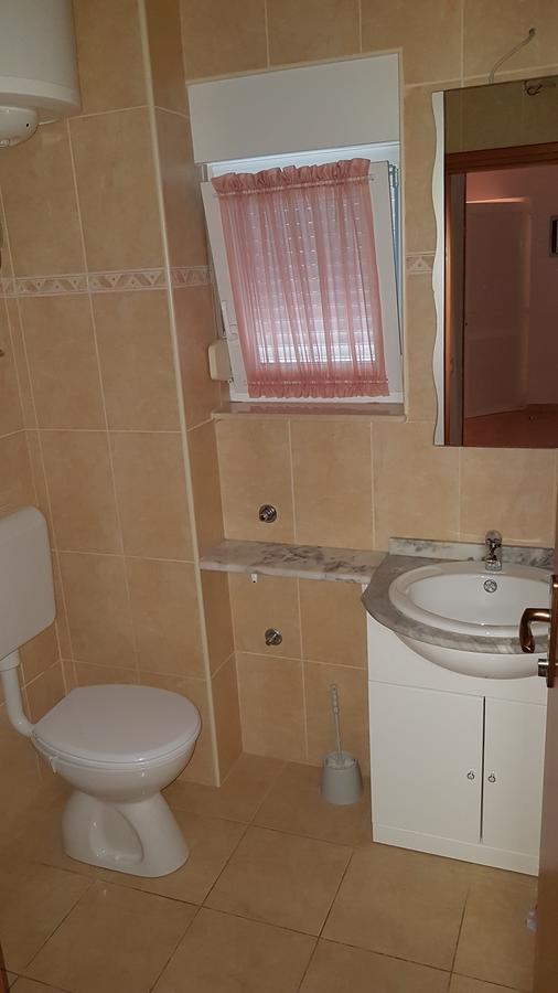 Apartman Jukic Hotel Marina Exterior foto